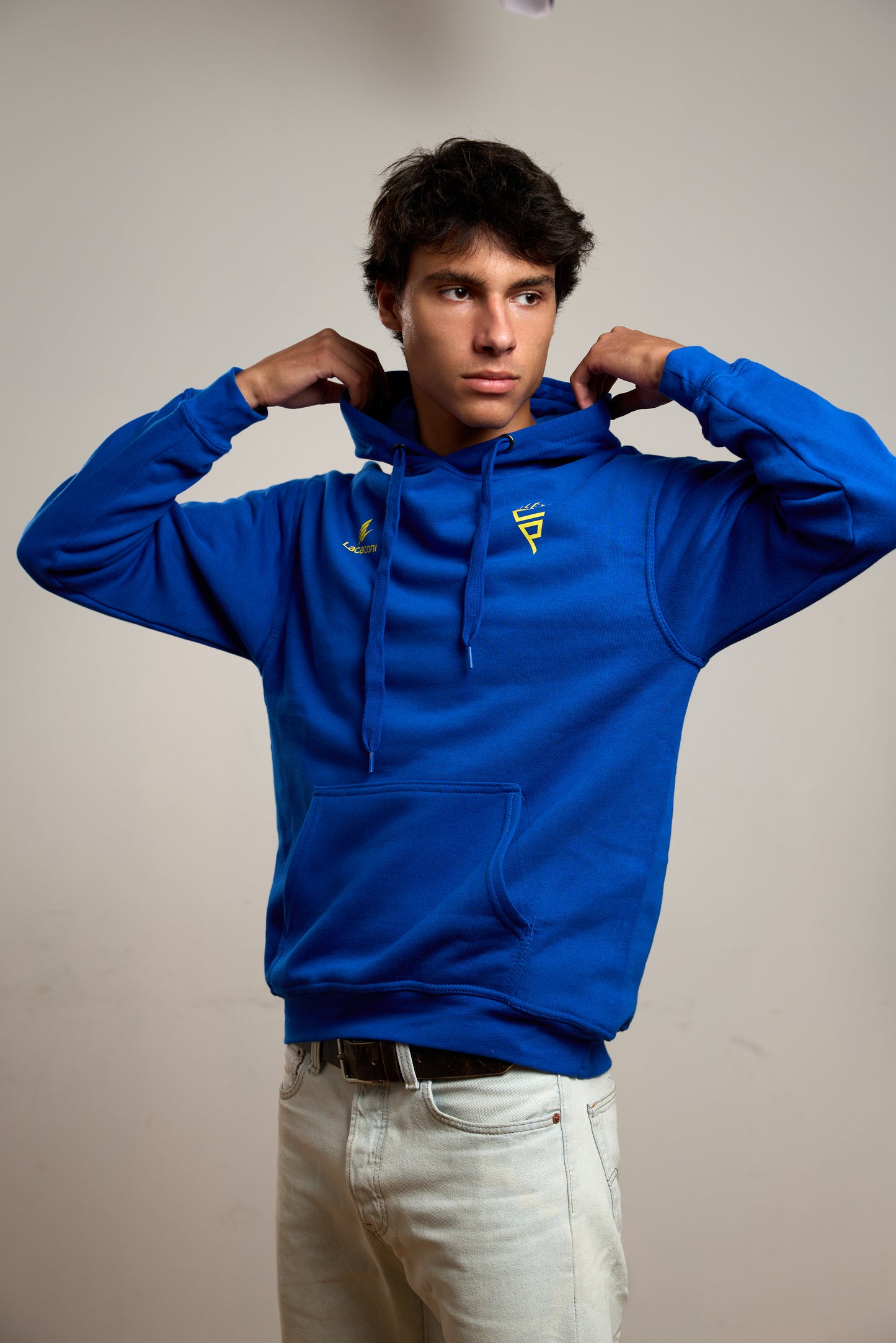 Sweatshirt Lacatoni c/ Capuz