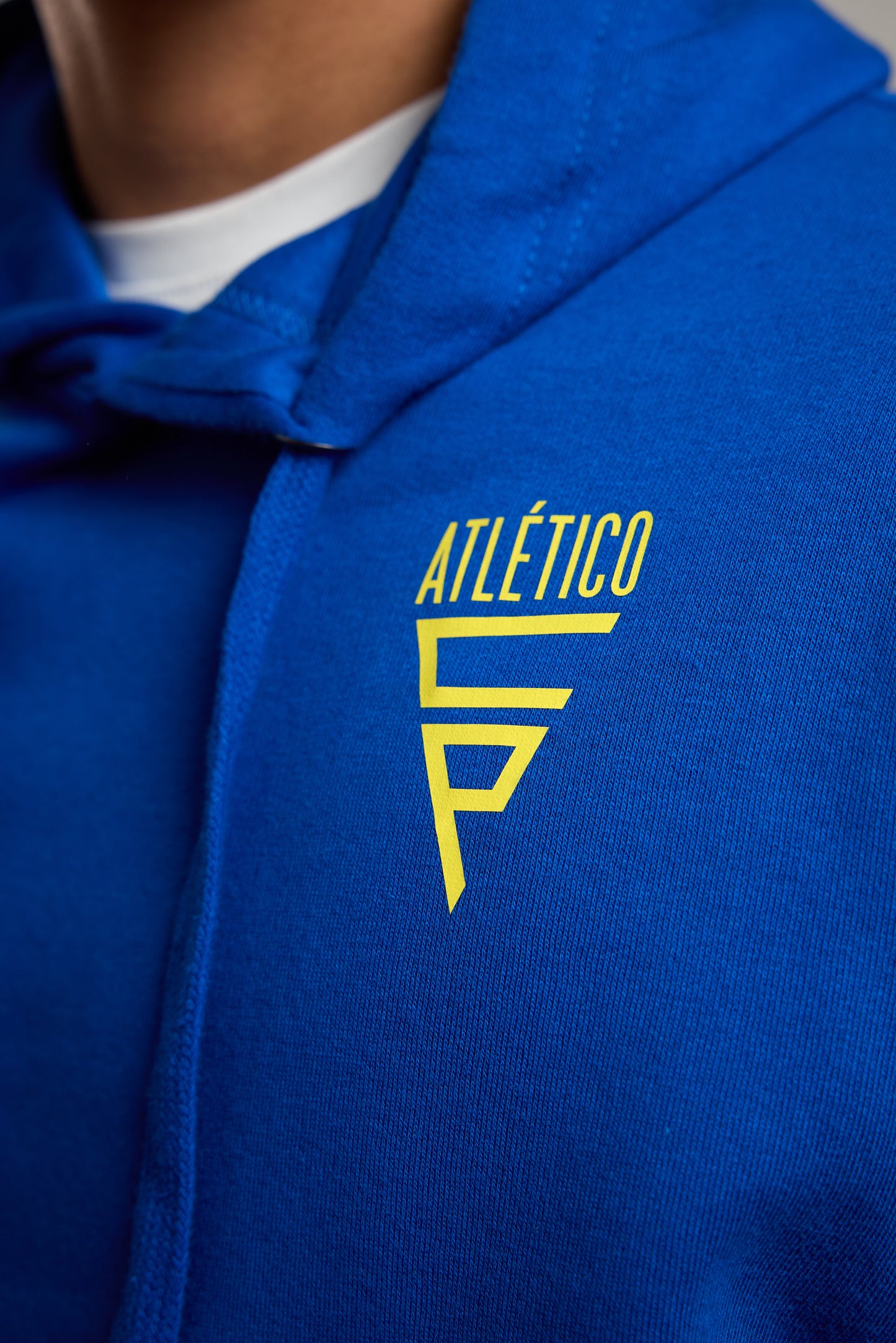 Sweatshirt Lacatoni c/ Capuz