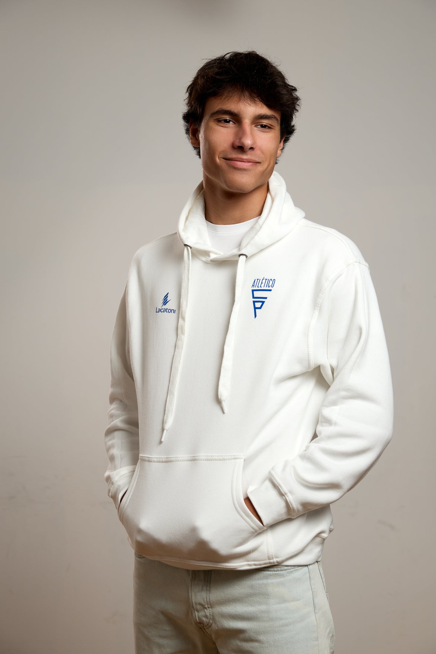 Sweatshirt Lacatoni c/ Capuz